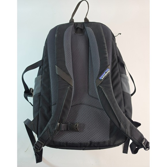 28l refugio backpack patagonia it pocket offers quick access to frequently needed gear Patagonia Refugio Backpack 28L